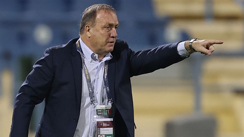 Advocaat makes surprise Curacao return after quitting ahead of WC