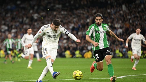 Man Utd plot shock Valverde bid after Madrid bust-up
