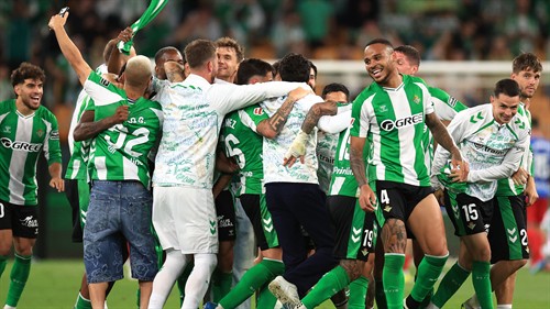 'I love this club!' - Antony celebrates Betis' return to the UCL