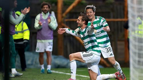 Celtic keep title race alive in late drama