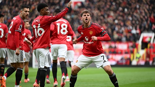 Owen branded a 'fool' by Mount's father after criticism of Man Utd midfielder