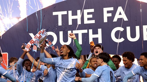 Heskey nets the winner as Man City beat Utd in FA Youth Cup final