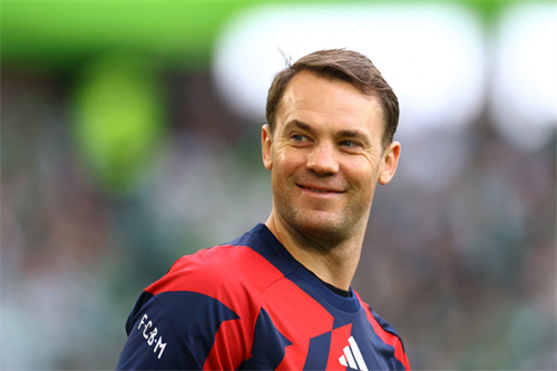 Manuel Neuer signs new Bayern Munich contract until 2027