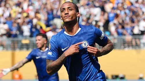 ￡100m poker game! Bar?a are reportedly chasing an alternative to Alvarez. 