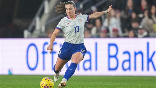 USWNT's Coffey sidelined with minor knee surgery