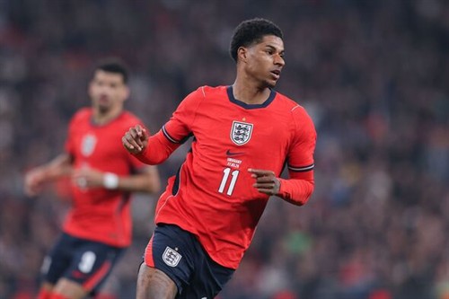 Marcus Rashford splits England fans with place at World Cup on the line