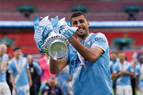 Man City midfielder Rodri 'calm' over new contract talks
