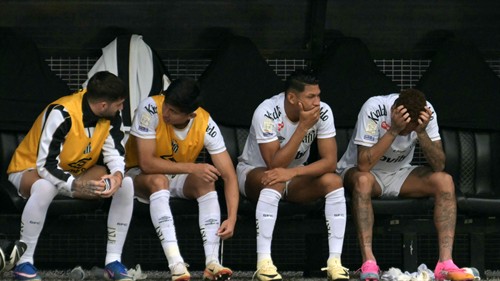 VIDEO: Neymar goes berserk as he's substituted by MISTAKE in Santos defeat