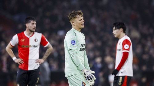 VIDEO: Ronald Koeman's goalkeeper son scores penalty to save Telstar from Eredivisie relegation