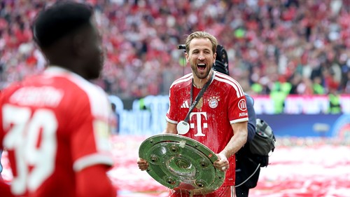 Kane determined to beat Lewandowski's Bundesliga goal record next season