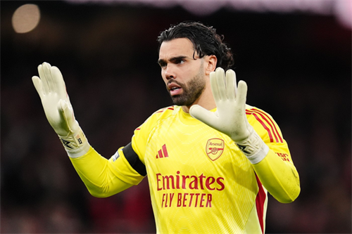 Raya credits Arsenal defence after Golden Glove success