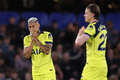 Chelsea 2-1 Tottenham Hotspur: Tottenham defeat at Chelsea sends Premier League relegation battle to final day