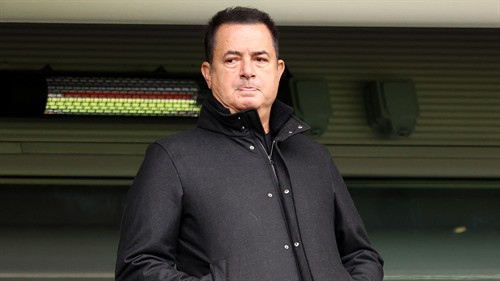Hull owner demands Premier League promotion after spying scandal