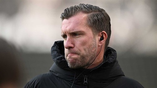 Despite his massive salary, could there be a shock departure for the Eintracht manager?
