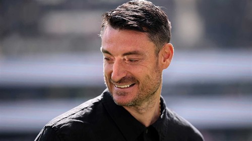 After Eintracht's collapse, could Albert Riera make a lightning-fast comeback?