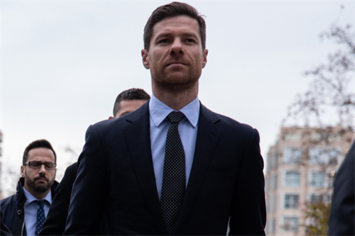 Xabi Alonso willing to move Chelsea goalposts for 3100m teenager