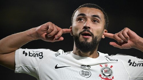 Depay must stay! Corinthians star tells club to extend contract
