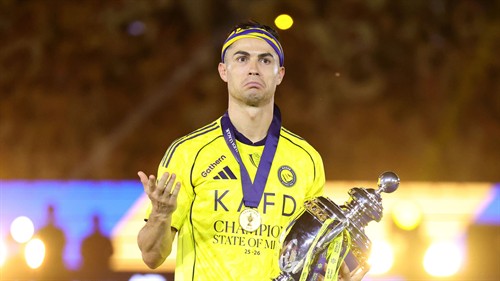 Cristiano Ronaldo breaks down in tears before leading Al-Nassr drum celebration after winning his first Saudi Pro League title