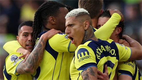 Relegation battle to top-four: Can Spurs emulate Man Utd?