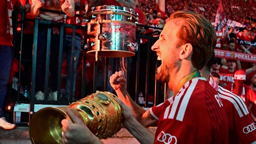 Kane hat-trick seals Bayern double