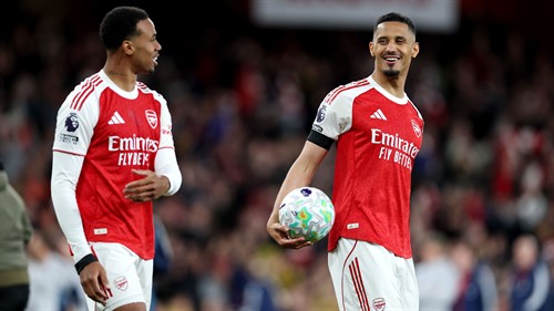 Which kit will Arsenal wear for Premier League trophy lift?