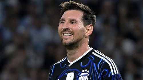 Messi has hamstring issue but reportedly expected for World Cup