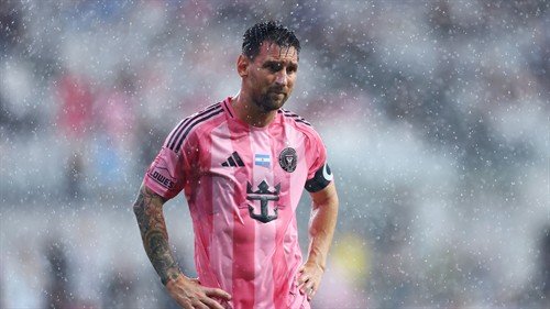 Messi has hamstring issue but reportedly expected for World Cup