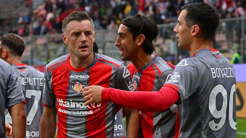 Vardy party! Leicester icon targets shock Premier League return