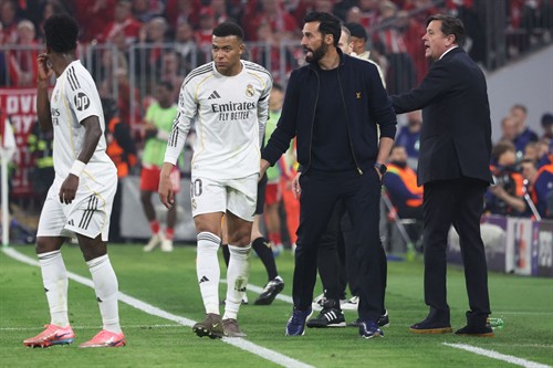 Vinicius backs 'legendary' Mbappe to 'leave his mark' at Real Madrid