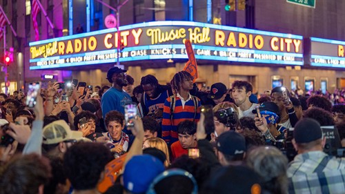 USMNT star Tyler Adams backs Knicks sweep in Finals