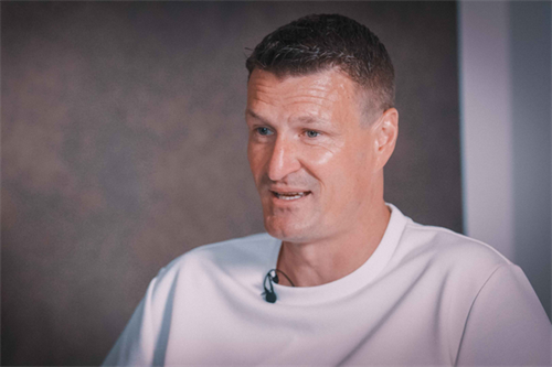 EXCLUSIVE: Huth on Leicester's success and Germany’s World Cup ambitions