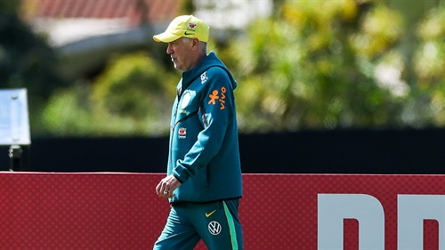 Santos issue statement defending Neymar injury transparency