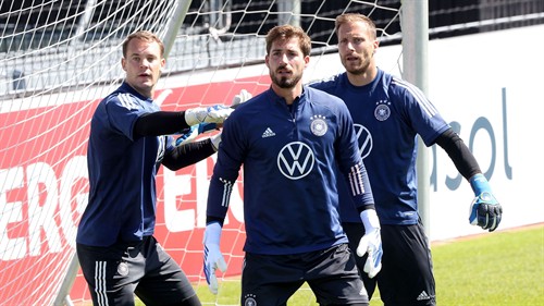 Neuer 'aura' lifts Germany squad