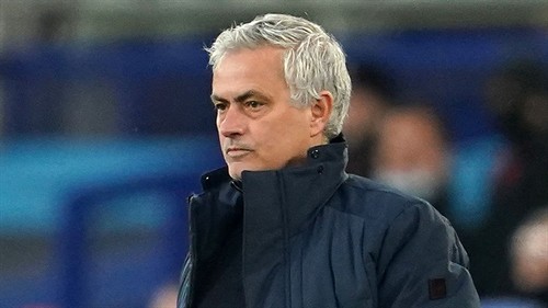 Mourinho signs three-year contract to return as Real Madrid manager