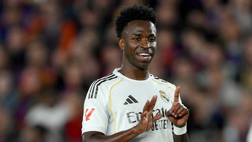 Will Vini stay at Real under Mourinho? ‘Strong signs’ update