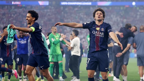 Enrique and Marquinhos celebrate as PSG beat Arsenal