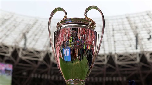 Fernandes makes Man Utd trophy admission