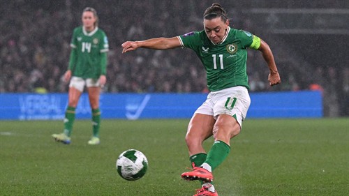 McCabe joins Chelsea! Blues snap up ex-Arsenal star