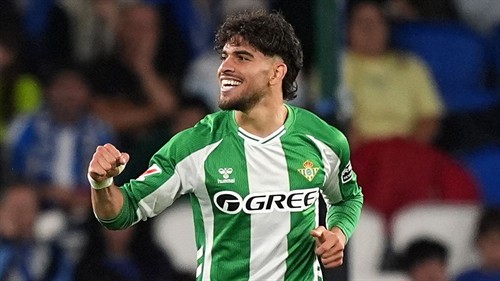Newcastle could trigger ￡51m clause for World Cup-bound winger