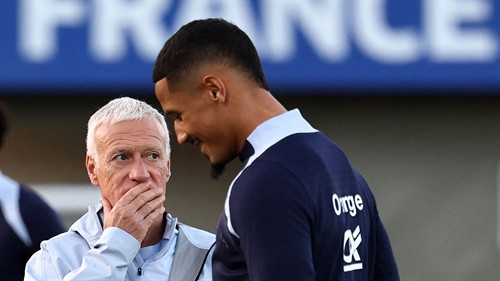 Fans left in hysterics at hilarious Cherki pose for France pre-WC team photo
