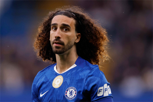 Cucurella to Barcelona? Chelsea defender 