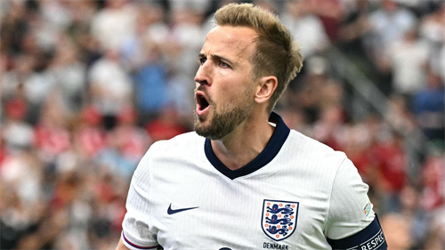 Can Kane achieve WC first? England star backed for history