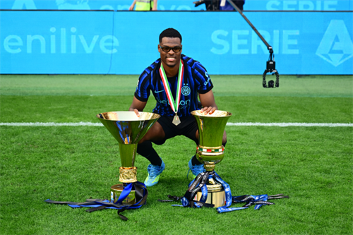 Denzel Dumfries set for Real Madrid after Inter release clause activated