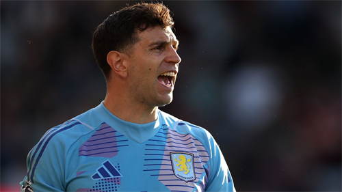 Juve eye Martinez after agreement to sign Alisson falls through