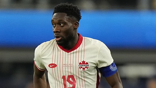 Canada & Bayern hero Davies provides World Cup fitness update