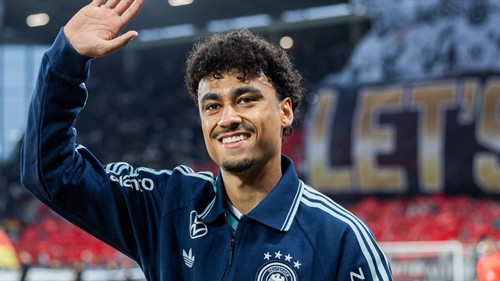 Arsenal lead Bayern in race for Brown
