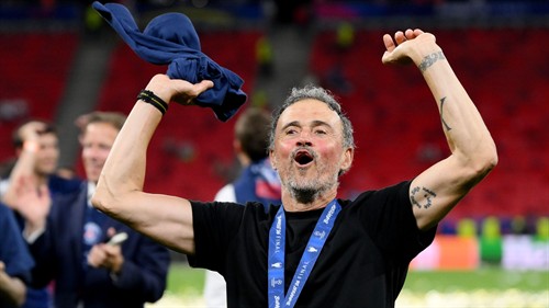 PSG beat Man Utd, City & Chelsea to Batrakov