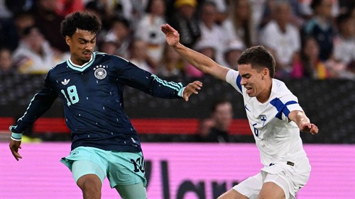 Arsenal lead Bayern in race for Brown