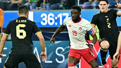 Canada & Bayern hero Davies provides World Cup fitness update