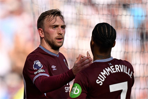 AC Milan join Premier League sides in race for West Ham winger
